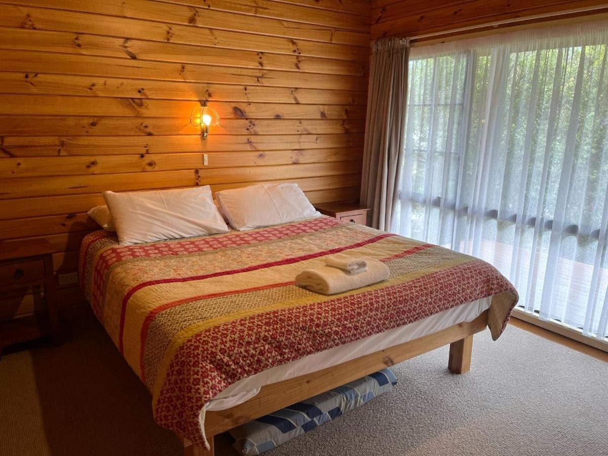 13 Caverhill Close แฮนเมอร์สปริงส์ ภายนอก รูปภาพ